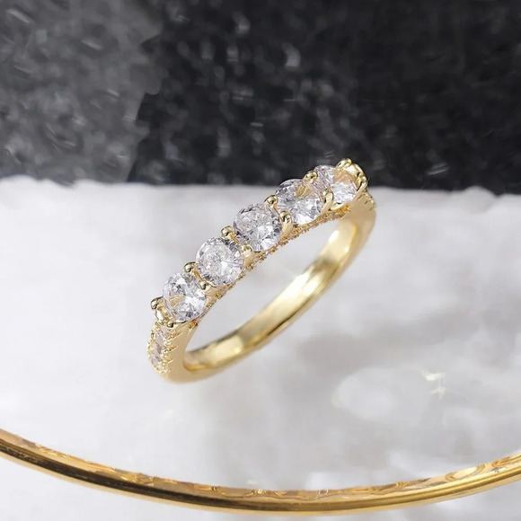 😍14K GOLD PRONG ETERNITY ROUND CUT MOISSANITE 5 STONE ENGAGEMENT RING, K750 - Picture 2 of 7